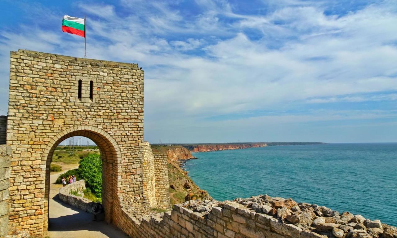 Golf Villa In Lighthouse Golf & Spa Resort Balchik Bagian luar foto